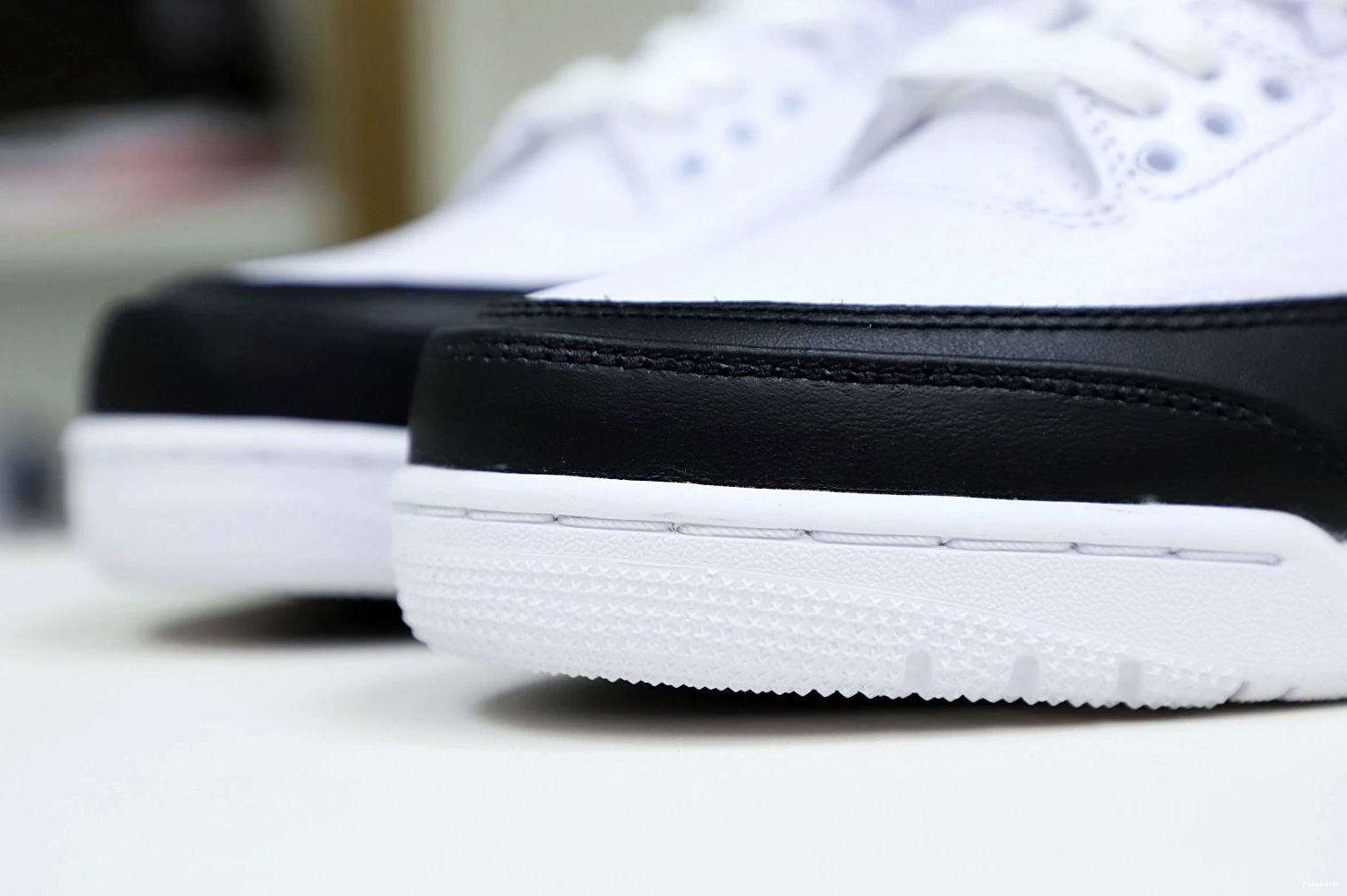 AIR 3 DESIGN RETRO 'WHITE' JORDAN X FRAGMENT SP 1227